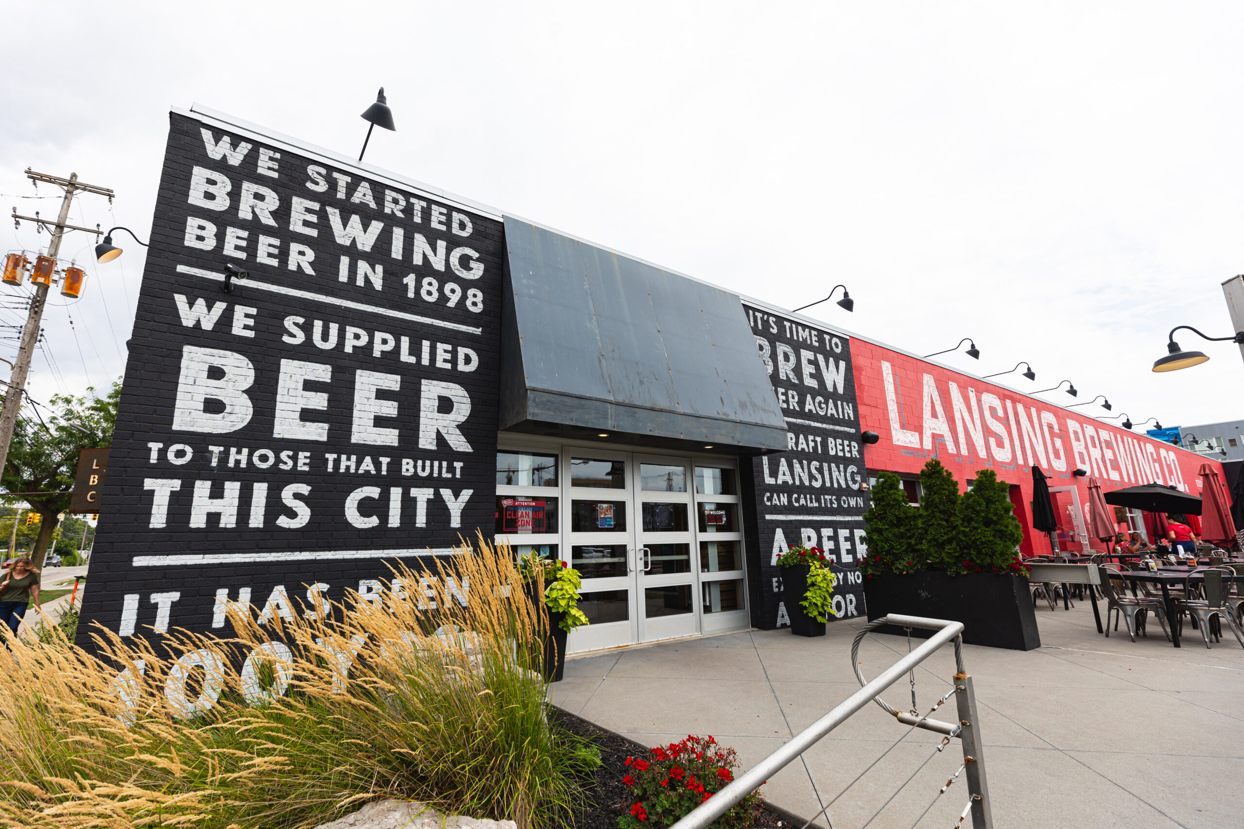 front of lansing brewing company building